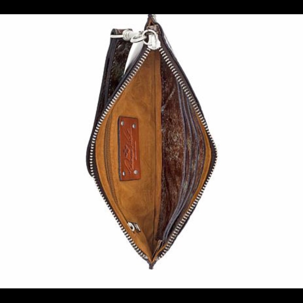 NWT Patricia Nash Vercelli Leather Wristlet - Picture 3 of 5